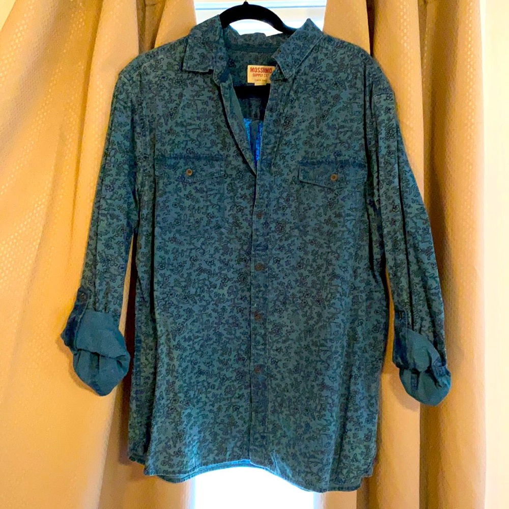 Blue Floral Pattern Men’s Casual Button Down, Excellent Condition.